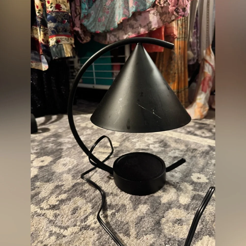 Tsukimi Candle Warmer Sleek Black Cone Table Lamp